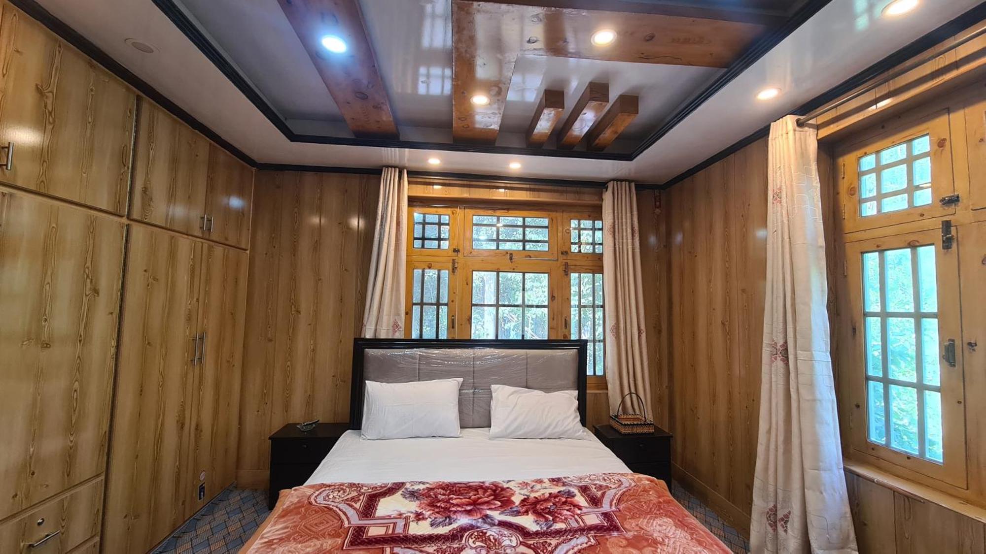 Rus Olive Lodge Skardu Room photo